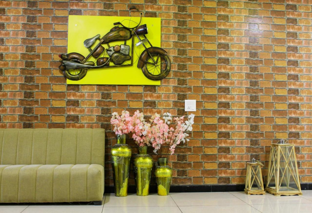 Hotel Radiant Inn Roorkee Dış mekan fotoğraf
